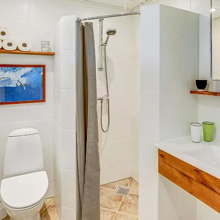3 Bedroom Awesome In Holiday home