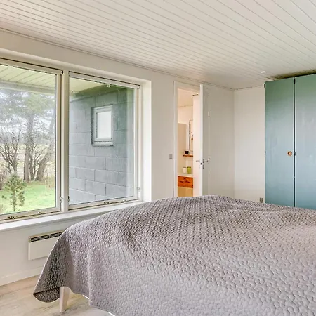 펜션 3 Bedroom Awesome In