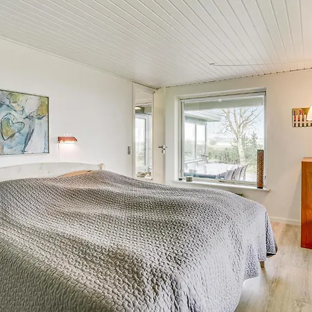 펜션 3 Bedroom Awesome In Millinge