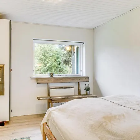 3 Bedroom Awesome In *