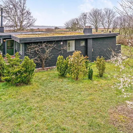 3 Bedroom Awesome In Millinge