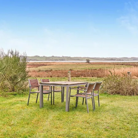 3 Bedroom Awesome In Millinge