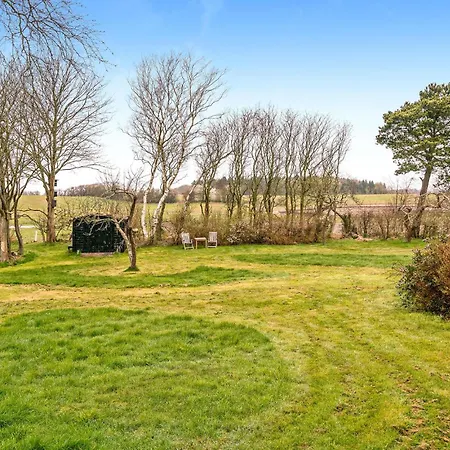 3 Bedroom Awesome In Holiday home